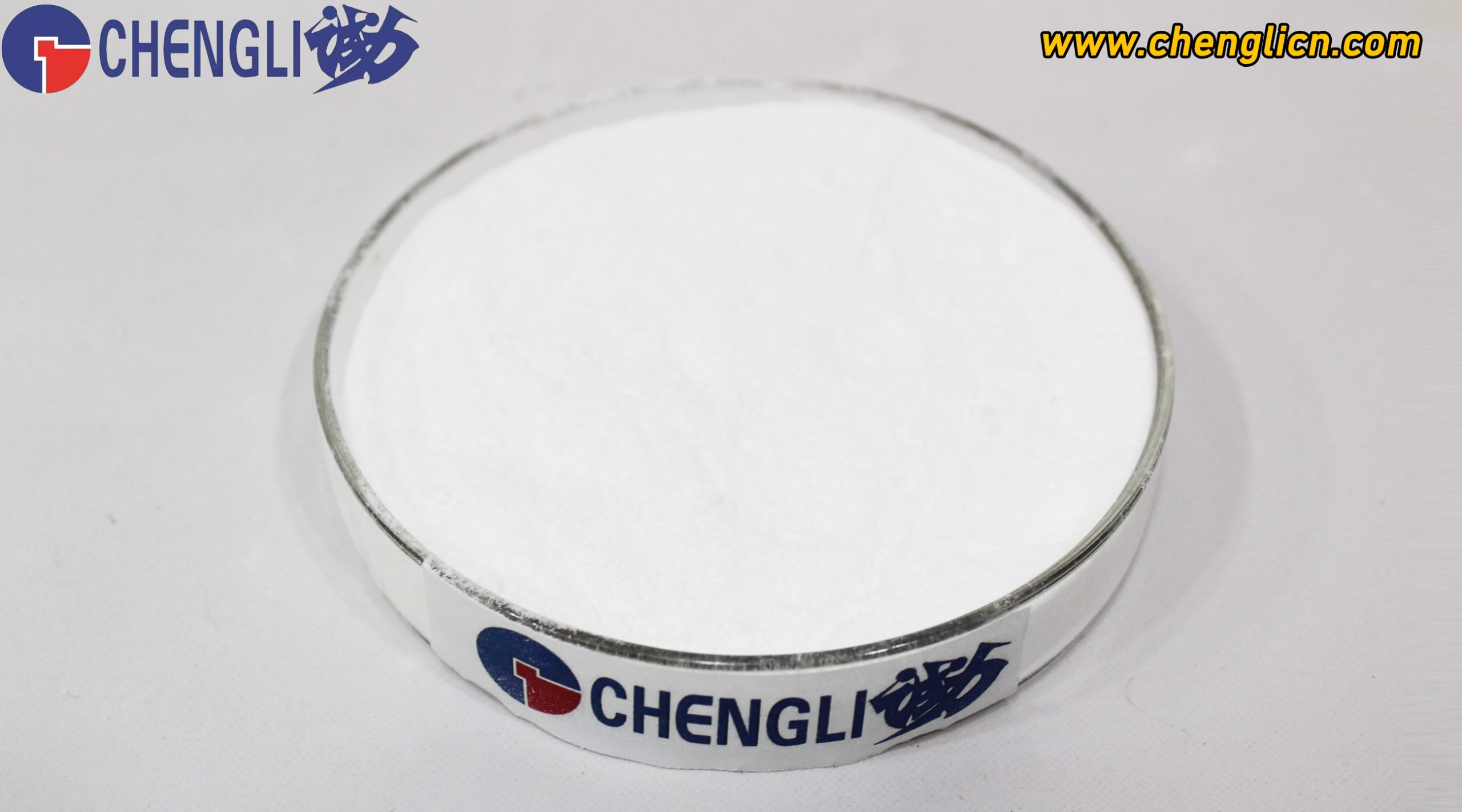 Polykarboxylátový superplastifikačný prášok